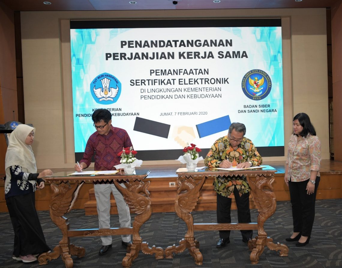 Sistem Tanda Tangan Elektronik Dokumen Kemendikbud