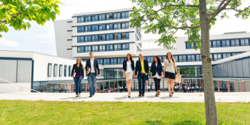 Kamu Introvert? Jurusan Kuliah yang tepat untuk Kamu