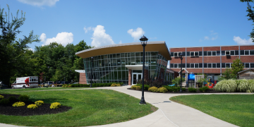 10 Universitas Swasta Terbaik Versi UNIRANK 2022