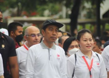 Bundaran HI Penuh Manusia, Ada Apa Ya?