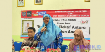 Kegiatan Parenting di SMPN 12 Depok Dihadari Kadisdik Depok