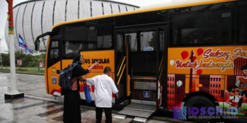 Membuat Semangat Siswa Disabilitas Naik Bus Sekolah yang Disediakan Pemprov DKI