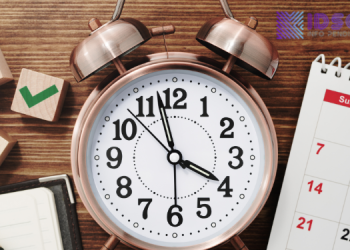 Cara Mengatur Waktu Antara Kuliah, Kerja Paruh Waktu, dan Kehidupan Sosial