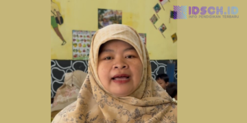 Bu Nurhayati, Bukti Semangat Belajar Tak Pernah Pudar