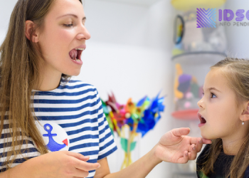 8 Cara Efektif Menangani Anak Speech Delay agar Cepat Bicara