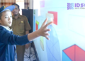 Dari Kota hingga Desa, Sekolah di Indonesia Kini Gunakan Papan Interaktif Digital