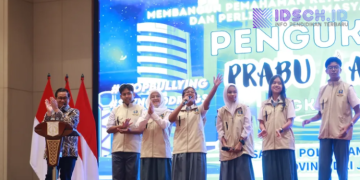 Gubernur DKI Jakarta Kukuhkan Pelajar Duta Trantibum (PRABU) Jakarta 2025