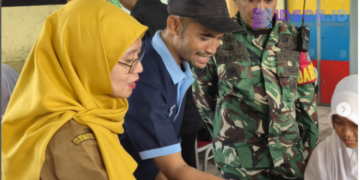 Babinsa Pondok Jaya Dampingi dan Awasi Program MBG di SDN Pondok Jaya, Pastikan Tepat Sasaran