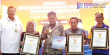 Pengkab PDBI OKU Timur Resmi Dilantik! Raih Rekor MURI dan Terima Sertifikat Registrasi Grup Drumband