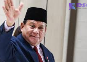 Prabowo Larang Siswa Dikerahkan Menyambut Kunjungan Kerja: “Kasihan Mereka Kepanasan”