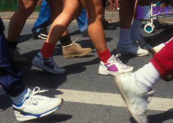 Peringati Hari Anak Sedunia dan Sambut HGN 2025, 5 UPT Kemendikdasmen Jabar Gelar Jalan Sehat