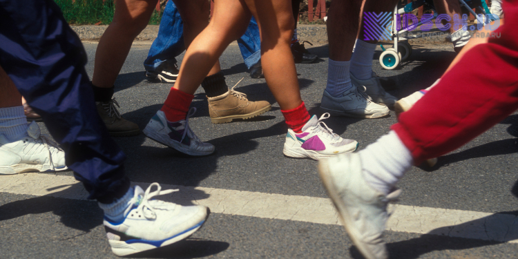 Peringati Hari Anak Sedunia dan Sambut HGN 2025, 5 UPT Kemendikdasmen Jabar Gelar Jalan Sehat