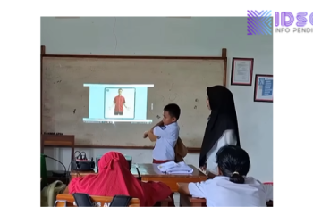 Mengajar Anak Autis tidak dengan Hati, Pelajaran tidak akan tersampaikan.