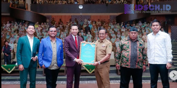 Kadisdik Bandung Apresiasi Seminar “How to Be a Great Teacher”, Dorong Guru Jadi Penggerak Pendidikan Berkarakter