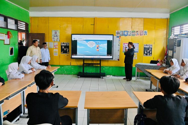 3 Fitur Favorit Papan Interaktif Digital