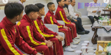 Dedie Rachim Lepas Paskibra SMPN 8 Kota Bogor Menuju Kejuaraan Nasional