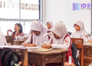 Ribuan Koper Bekas Disulap Jadi Panel Peredam Suara untuk Sekolah Dasar