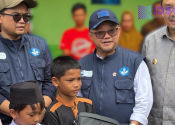 Mendikdasmen Tinjau Sekolah Terdampak Bencana di Sumatra Barat