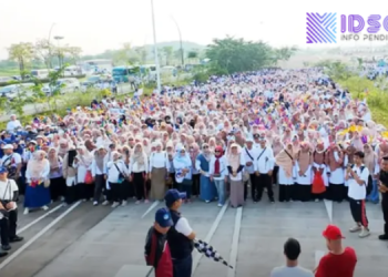 Ribuan Guru Bekasi Ikuti Gerak Jalan Santai Peringati HGN 2025