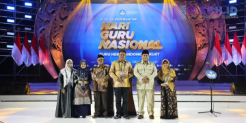 Dedikasi 10 Tahun di Daerah 3T, Koko Triantoro Raih Anugerah GTK dari Presiden Prabowo