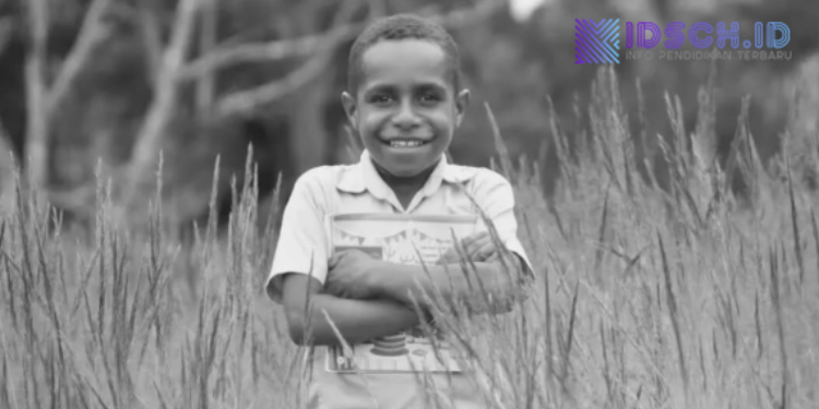 Anak Papua yang Mengajarkan Arti Peduli