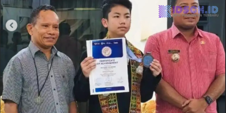 Siswa SMPK Frater Maumere Peraih Medali Internasional Disambut Meriah Setibanya di Maumere