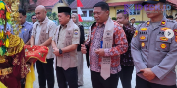 Gubernur Al Haris Salurkan Dumisake Pendidikan, 531 Siswa Kurang Mampu di Tebo Tersenyum