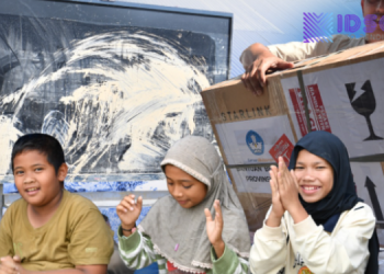 Kemendikdasmen  Terus Salurkan Bantuan Pendidikan dan Pulihkan Pembelajaran di Wilayah Terdampak Banjir Sumatra