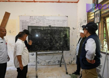 Pemerintah Pastikan Ganti “Buku-Papan Interaktif” di Sumatera yang Rusak Imbas Bencana