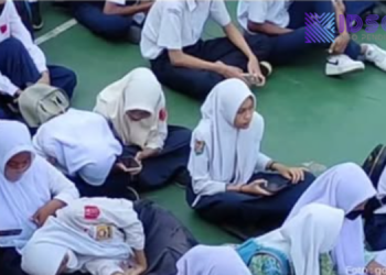 Mendikdasmen Abdul Mu’ti Ingatkan Siswa Jangan Jadi “Manusia Kelelawar”, Soroti Kebiasaan Begadang dan Sleep Call