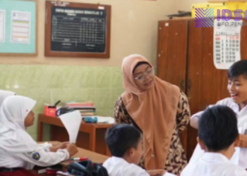 Gaji Guru Honorer Masih Jauh di Bawah UMR, Kesejahteraan Jadi PR Besar Dunia Pendidikan