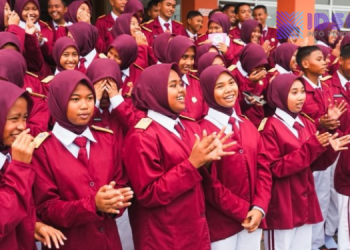 Seragam Sekolah Rakyat Beralmamater Merah Jadi Simbol Kepercayaan Diri Siswa