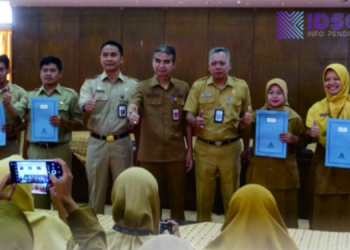 Penyerahan SK PPPK Paruh Waktu Banyumas, Kadisdik Tekankan Pentingnya Syukur, Etika, dan Profesionalisme