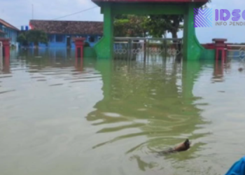 Sekolah di Kudus Terendam Banjir, Kegiatan Belajar dihentikan
