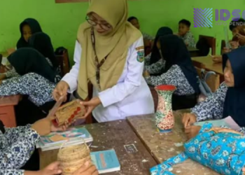 Lewat “Nano Banana”, SMPN 4 Pacitan Ubah Matematika Jadi Pelajaran yang Menyenangkan