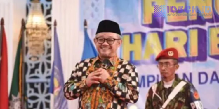 Genjot Revitalisasi, Mendikdasmen Minta Kompetensi Guru Ikut Menguat