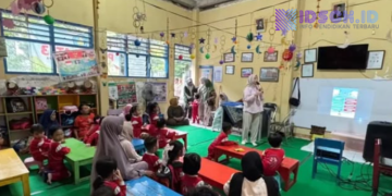 Mahasiswa BBK 7 UNAIR Edukasi Kesehatan Gigi Anak PAUD Melati 3