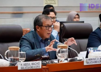 Kesejahteraan Guru Madrasah Disorot DPR, Pemerintah Pusat Diminta Bertanggung Jawab Penuh