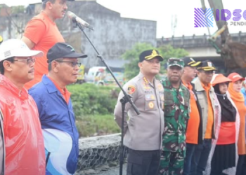 Dinas Pendidikan DKI Jakarta Gelar Gerakan Jaga Jakarta Bersih Serentak di Kantor dan Satuan Pendidikan