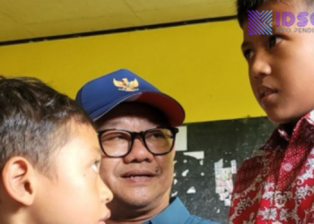 Mulai 2027, Bahasa Inggris Wajib Diajarkan Sejak Kelas 3 SD