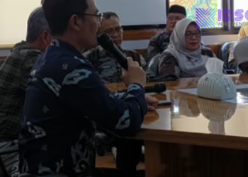 Dinas Pendidikan Kabupaten Sumedang Serahkan SK Kepala Sekolah di BKPSDM
