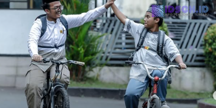 Diawali Gowes, Aksi Ekologi SMAN 24 Bandung Makin Yes!