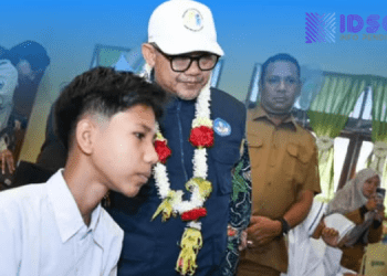 Mendikdasmen Tinjau Gladi TKA dan Resmikan Revitalisasi Sekolah di SMPN 2 Peudada