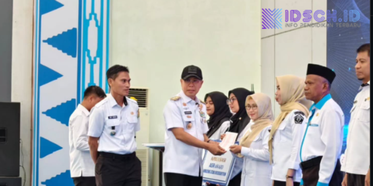 Pemprov Sulawesi Tenggara Salurkan Rp63 Miliar untuk TPG, THR, dan Gaji ke-13 Guru