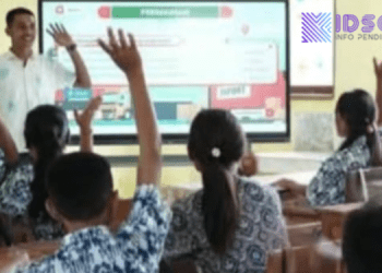 Sekolah di NTT Pakai Starlink, Nilai Siswa Meningkat