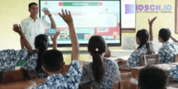 Sekolah di NTT Pakai Starlink, Nilai Siswa Meningkat