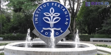 Hanya Lulusan SD, Ngatino Berhasil Antarkan Anak Jadi Lulusan Terbaik IPB