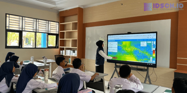 Pembelajaran STEM di SNT 6 Bone Bolango Latih Siswa Pantang Menyerah Lewat Proyek PLTB